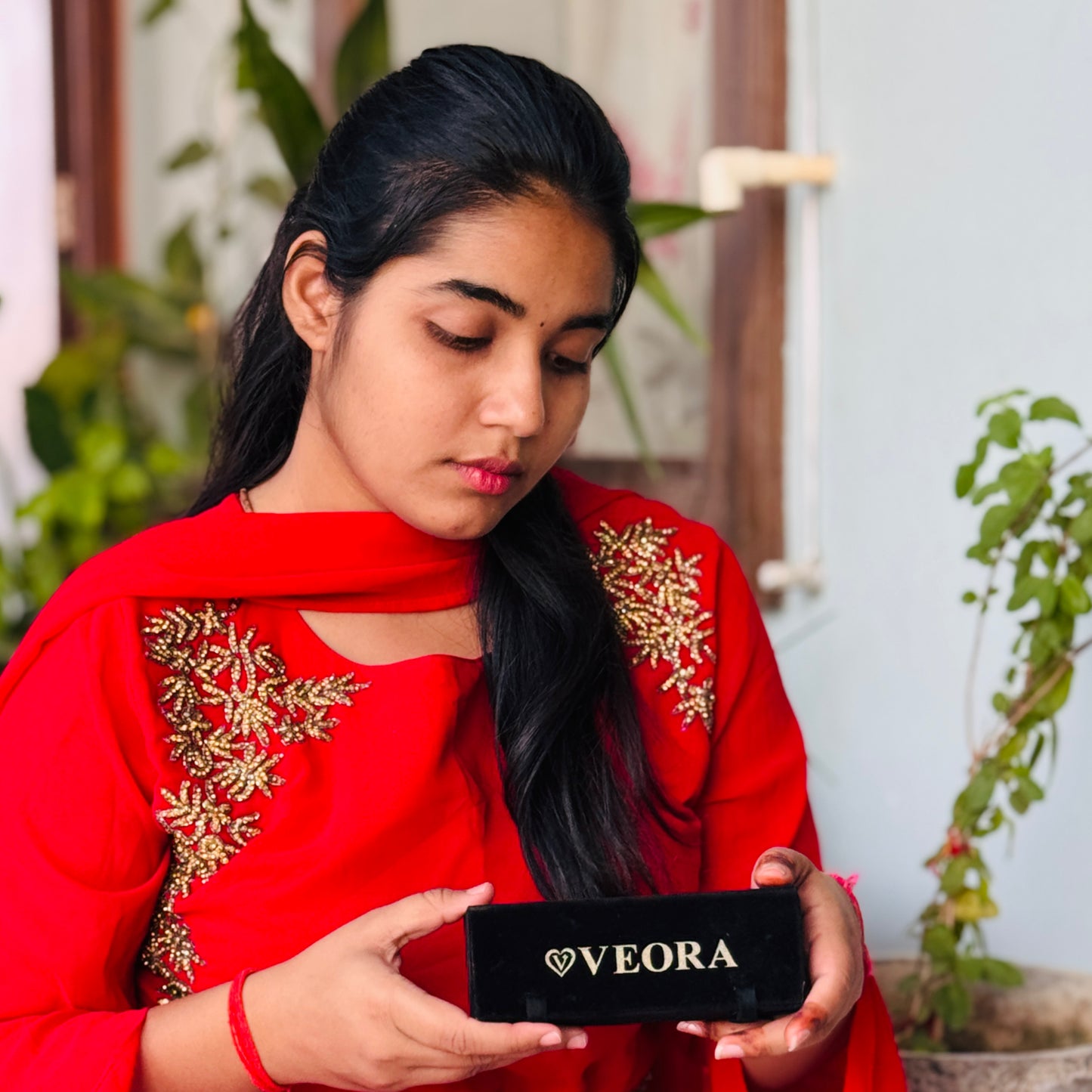 12 Pair Box With 12 Earrings (viral Oxidised Stud Box ) ￼